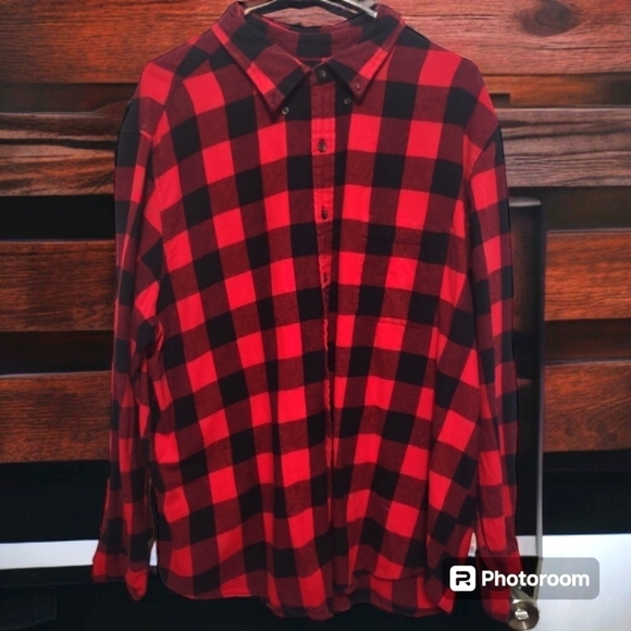 Saddlebred Other - Unisex Red/Black Checkered Button-Down Shirt Size XL